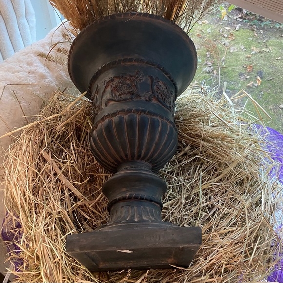 Gorgeous Quality Large Vintage Planter Live/Silk Topiary,Plants Or Dried Floral - Picture 10 of 14